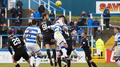 Bilel Mohsni scores