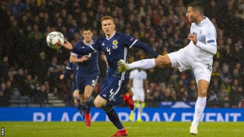 Allan McGregor saves from Tomer Hemed
