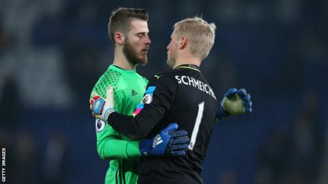 David de Gea and Kasper Schmeichel hug