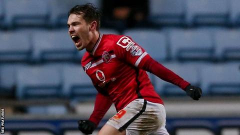 Tom Bradshaw