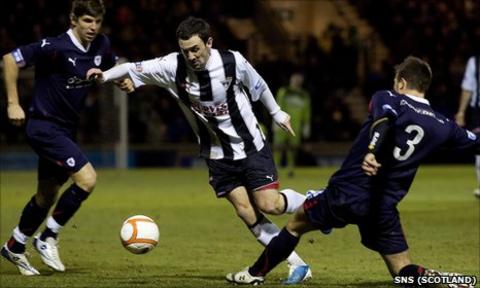 Dunfermline host Fife rivals Raith Rovers on Saturday
