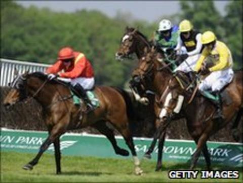 Poker De Sivola was fourth jumping the last