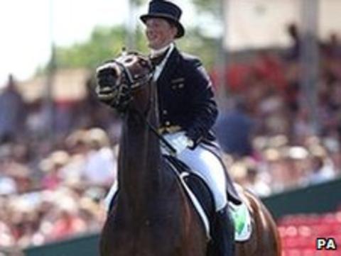Ruth Edge riding Two Thyme