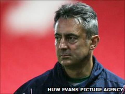 SCarlets coach Nigel Davies