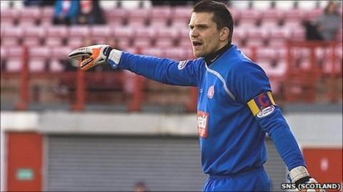 Hamilton goalie Tomas Cerny
