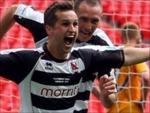 Chris Senior celebrates his FA Trophy final winner against Mansfield