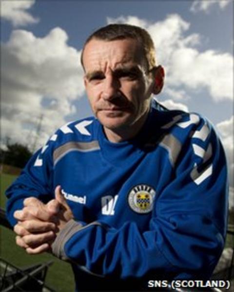 St Mirren manager Danny Lennon