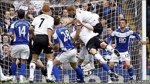 Brede Hangeland scores for Fulham