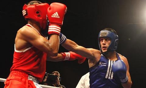 Danny Phillips (right) on his way to an ABA title