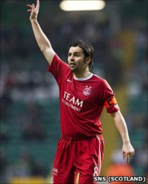 Paul Hartley in action for Aberdeen
