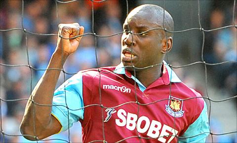 Demba Ba scores for West Ham