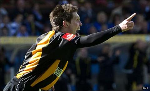 Auchinleck's Michael McCann celebrates his goal