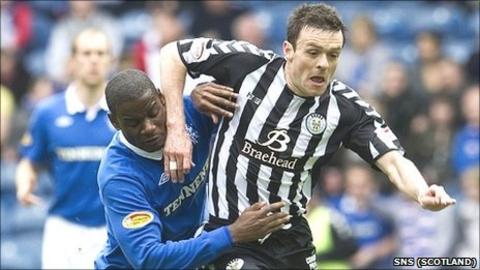 St Mirren midfielder Steven Thomson