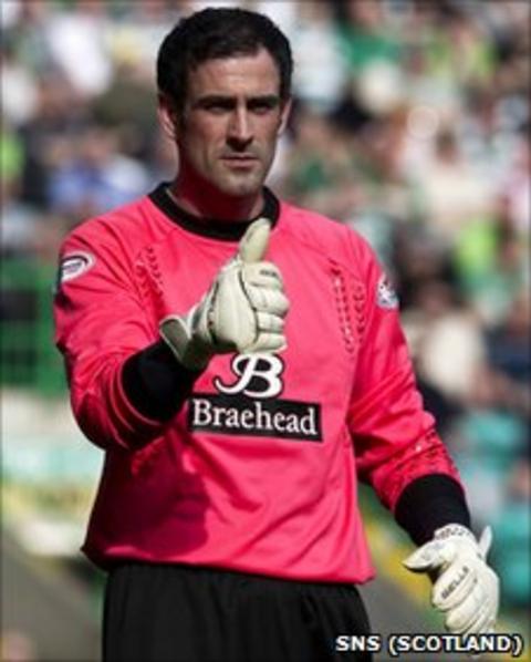 Paul Gallacher has signed a two-year deal at East End Park