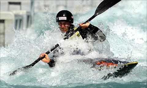 Lizzie Neave in action