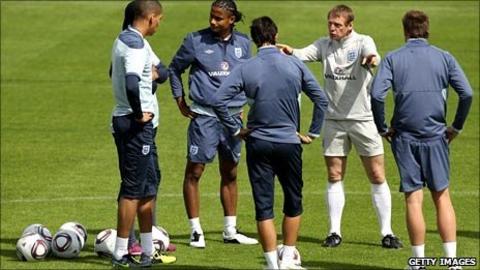 Stuart Pearce organises