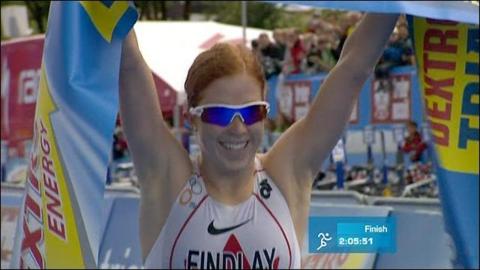 Paula Findley pips Helen Jenkins in triathlon thriller