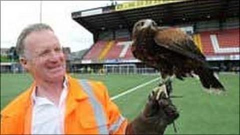 Terry Turkington and Serena the hawk