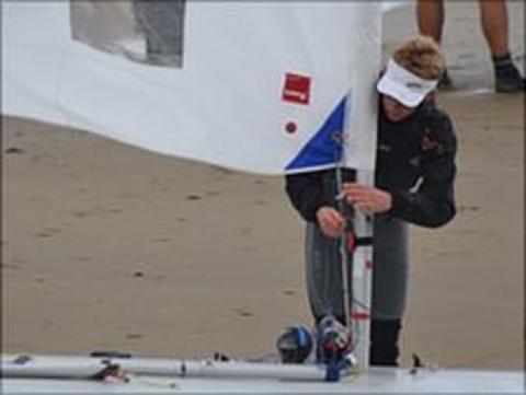 Andrew Bridgman preparing his boat