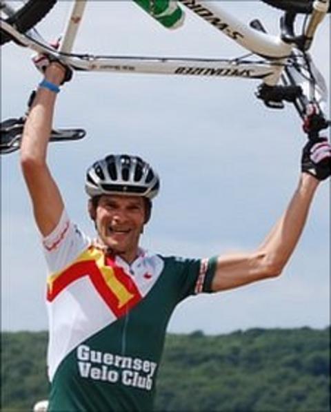 Rob Smart in the mountain biking event at the 2011 Island Games in the Isle of Wight