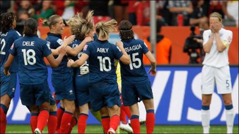 Highlights - England 1-1 France (3-4 on pens)
