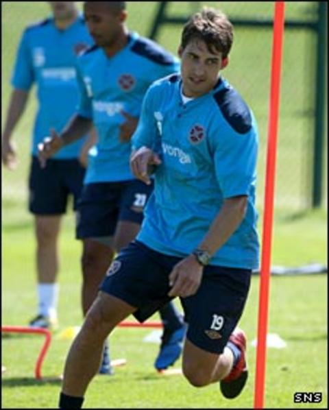 Rudi Skacel trains with Hearts