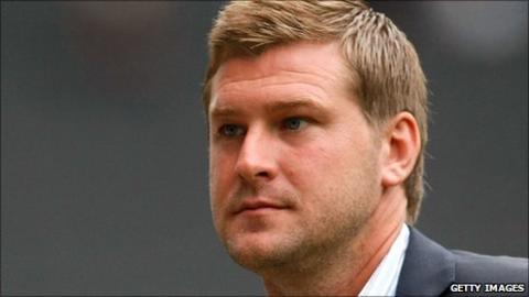 Karl Robinson