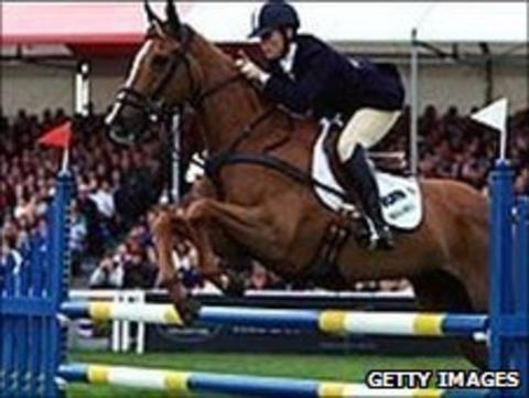 Lucy Wiegersma riding Shaabrak