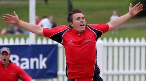 Lee Nelson takes a wicket