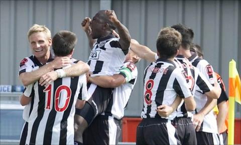 St Mirren striker Nigel Hasselbaink