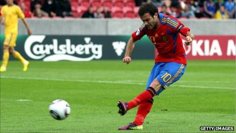 Juan Mata scoring for Spain