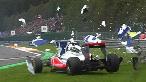 McLaren's Lewis Hamilton crashes at Spa