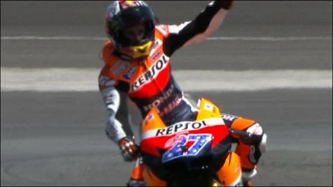 Watch highlights as Casey Stoner wins the MotoGP in Indianapolis