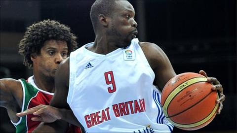 Luol Deng (right)