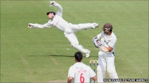 Mark Wallace will combine his wicket-keeping with the Glamorgan captaincy