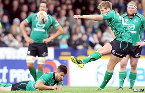 Niall O'Connor lands Connacht's match-winning penalty against the Scarlets