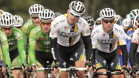 Mark Cavendish (right)