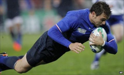Vincent Clerc scores