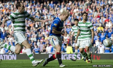 Steven Naismith knocks in Rangers' fourth goal at Ibrox on Sunday