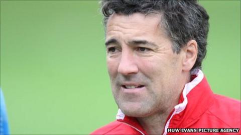 Dean Saunders