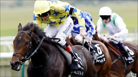 Johnny Murtagh riding Lightning Pearl at Newmarket