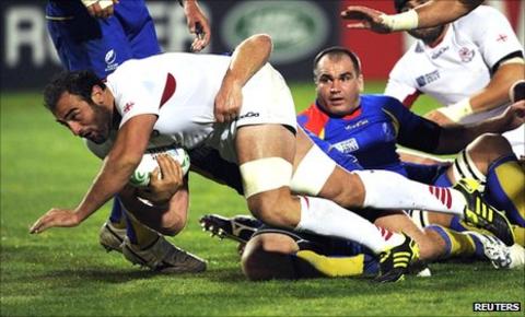 Mamuka Gorgodze scores for Georgia against Romania