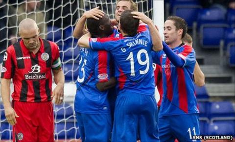 Inverness celebrate Gregory Tade's match-winning goal against St Mirren
