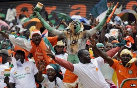 Niger fans celebrate