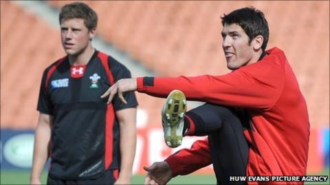 James Hook (right) and Rhys Priestland