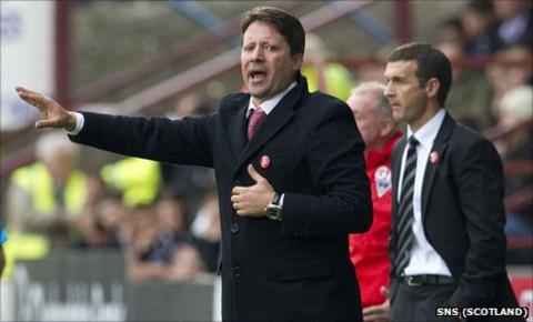 Hearts manager Paulo Sergio