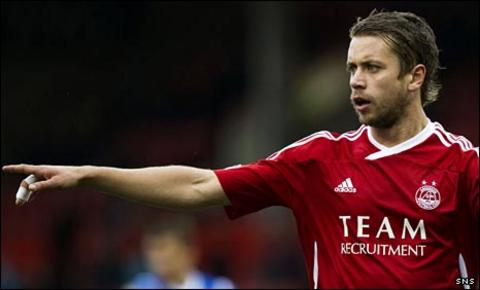 Aberdeen midfielder Kari Arnason