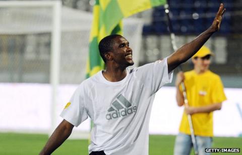 Samuel Eto'o at an Anzhi Makhachkala training session