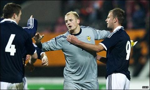 Mark Ridgers and Jordan Rhodes celebrate