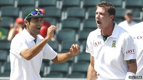 Dale Steyn (right) celebrates with Imran Tahir after bowling out Ricky Ponting